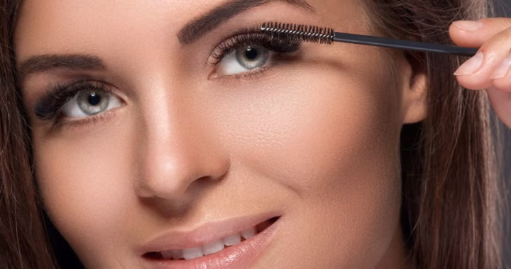 Rehaussement de cils coréen : la méthode sans colle qui remplace le lash lift classique